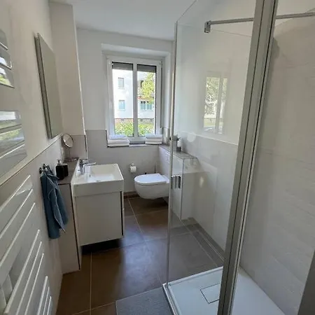 Modernes City-apartment Am See *
